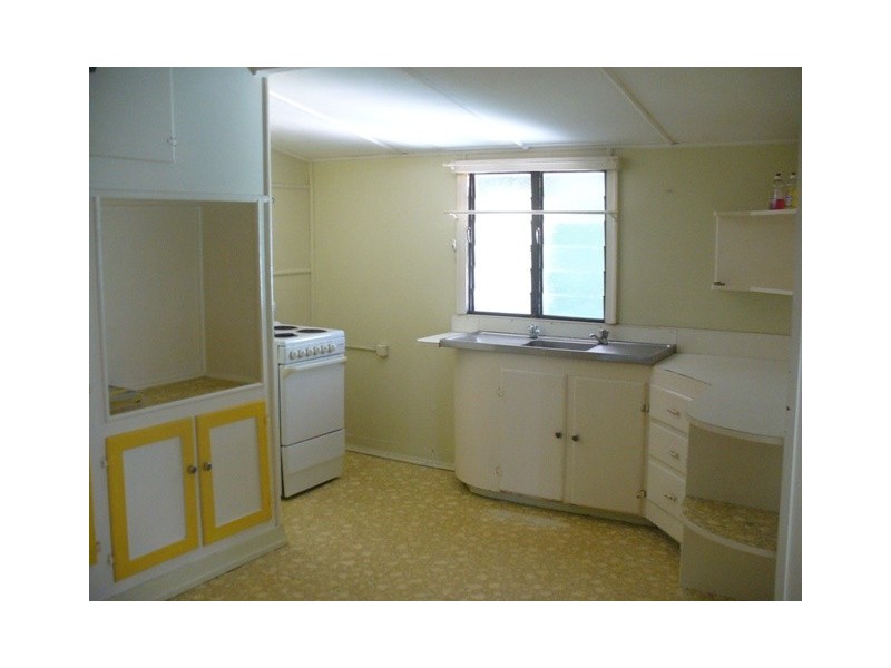 Avenell Heights QLD 4670