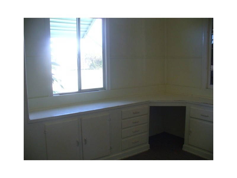 Avenell Heights QLD 4670