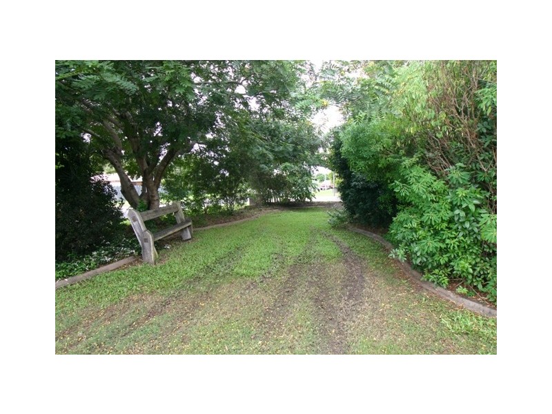 Avenell Heights QLD 4670