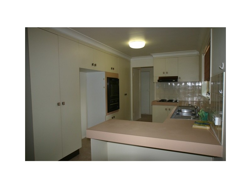 Avenell Heights QLD 4670