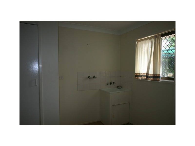 Avenell Heights QLD 4670