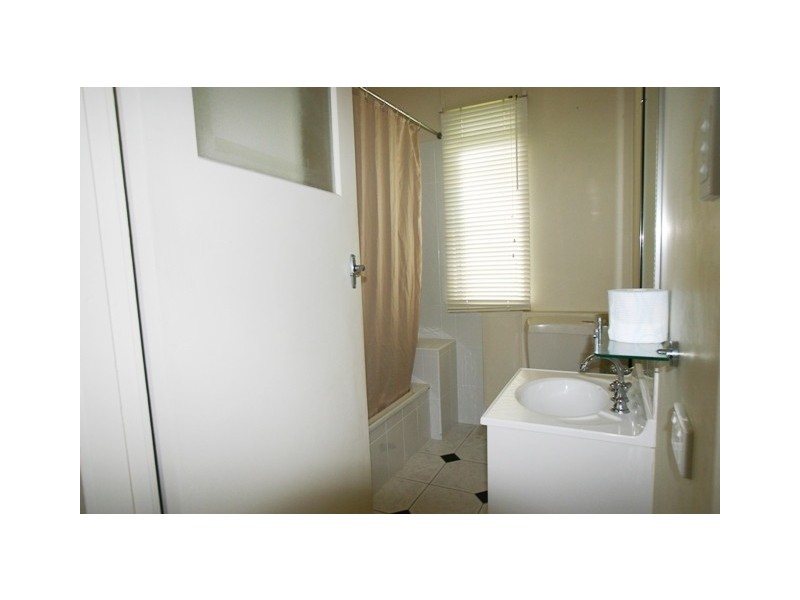 10 Adams Street, Bundaberg West QLD 4670