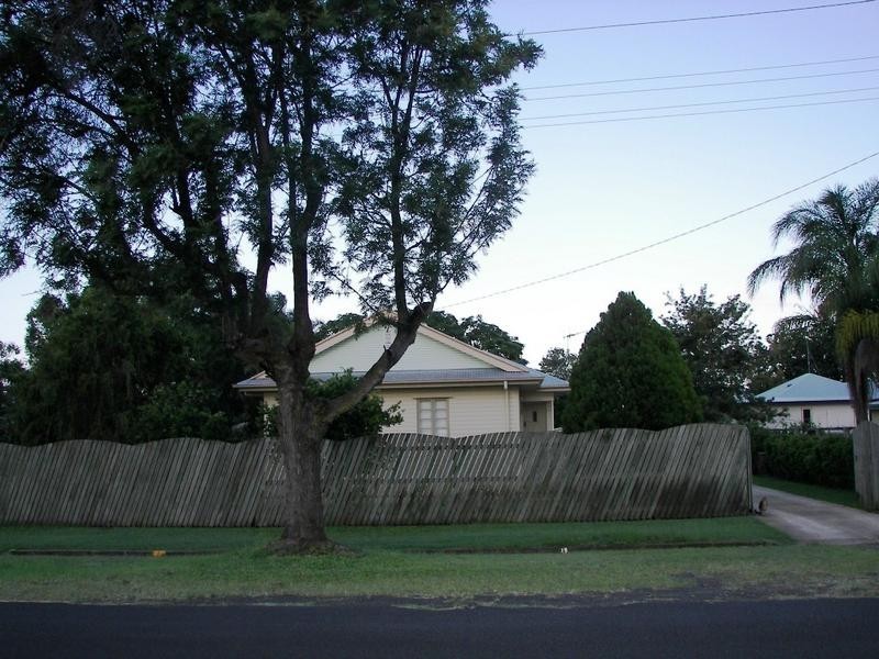 10 Adams Street, Bundaberg West QLD 4670