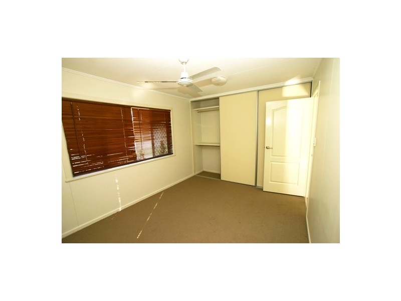 2/4 High Street, Walkervale QLD 4670