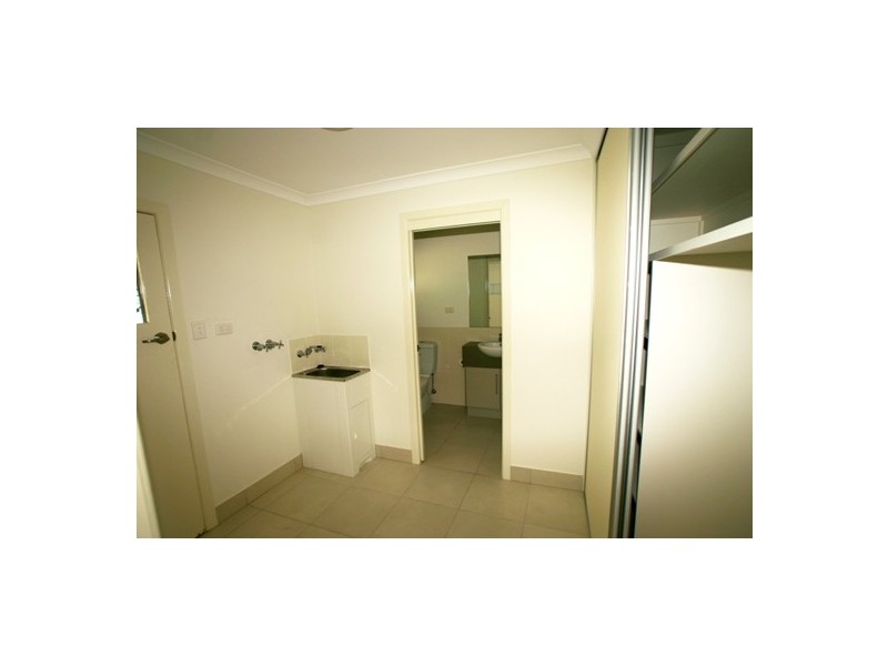 2/4 High Street, Walkervale QLD 4670