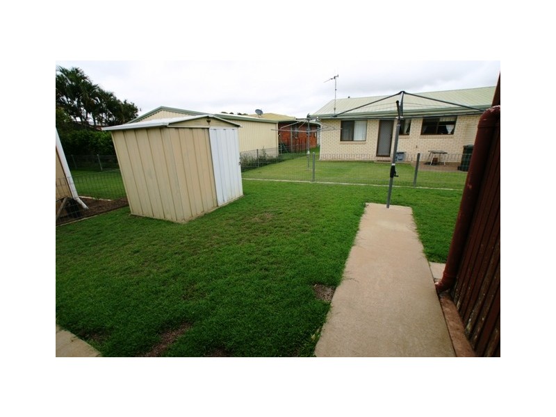 1/5 Chippindall Court, Avenell Heights QLD 4670