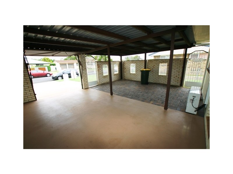 1/5 Chippindall Court, Avenell Heights QLD 4670