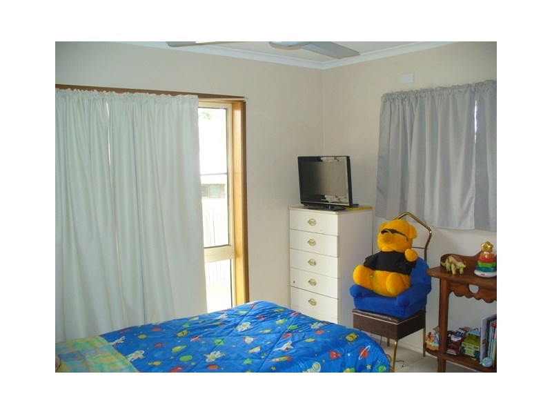 32 Smiths Road, Avoca QLD 4670