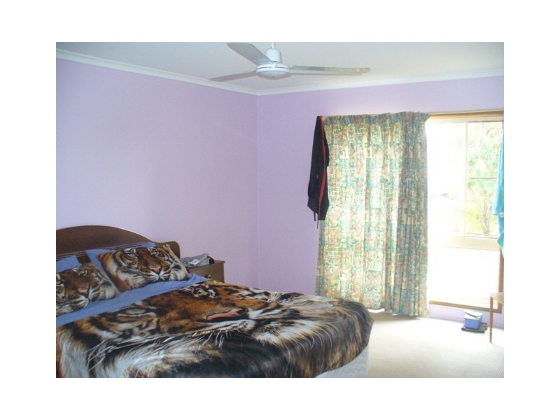 32 Smiths Road, Avoca QLD 4670