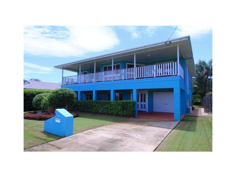 34 Lihs Street, Elliott Heads QLD 4670