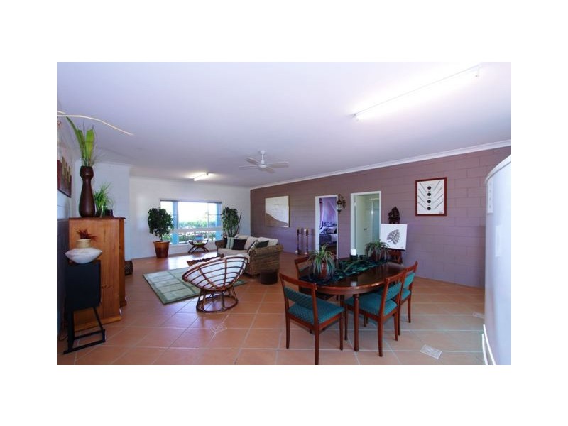 34 Lihs Street, Elliott Heads QLD 4670