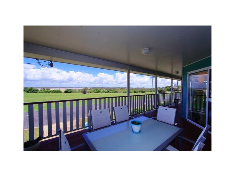 34 Lihs Street, Elliott Heads QLD 4670