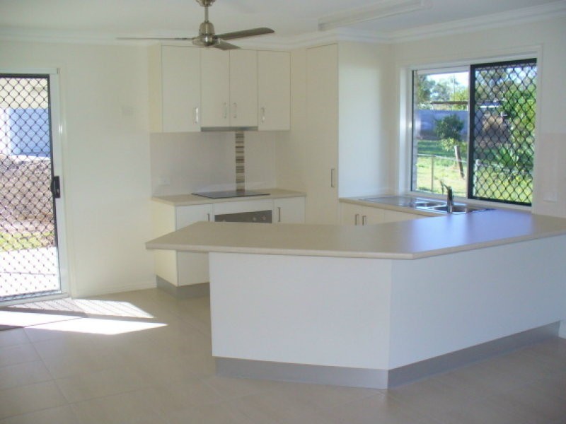 30 Normanby St, Avondale QLD 4670
