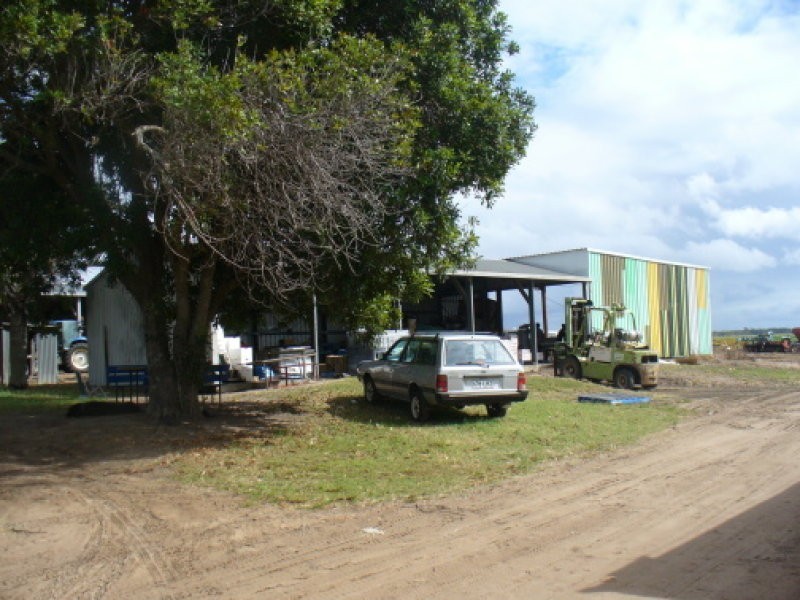 352 Moore Park Road, Moore Park Beach QLD 4670