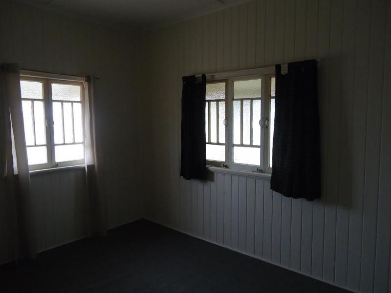 32B WALKER ST, Walkervale QLD 4670