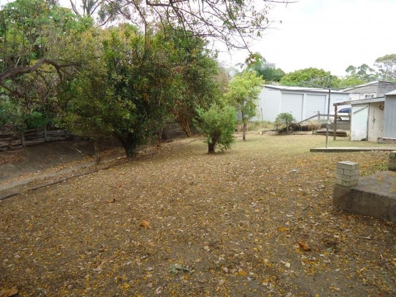 32B WALKER ST, Walkervale QLD 4670