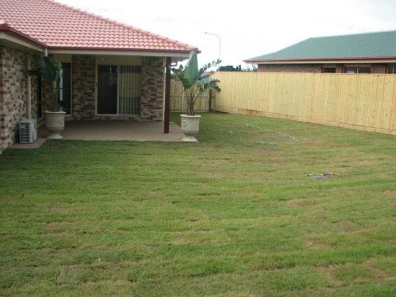 5 Linderberg Street, Kalkie QLD 4670