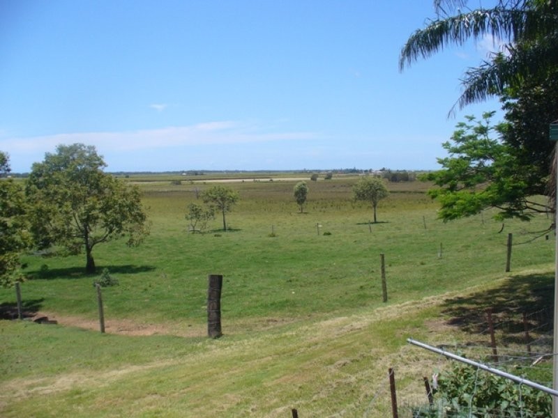 166 Booyan Road, Moore Park Beach QLD 4670