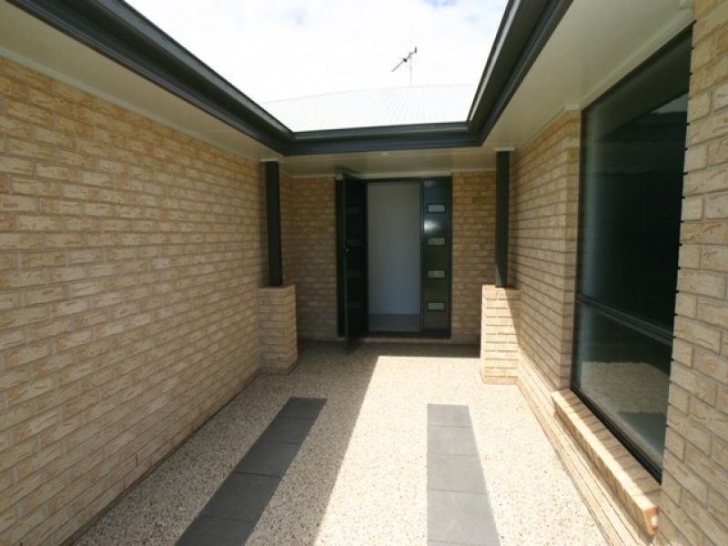 135 Fairway Drive, Bargara QLD 4670