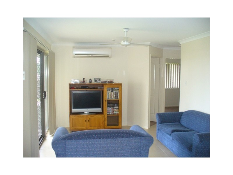 8 Linderberg Street, Kalkie QLD 4670