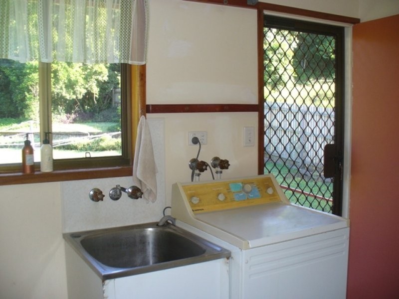 1 Bayview Terrace, Qunaba QLD 4670