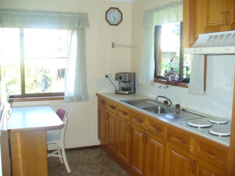 1 Bayview Terrace, Qunaba QLD 4670