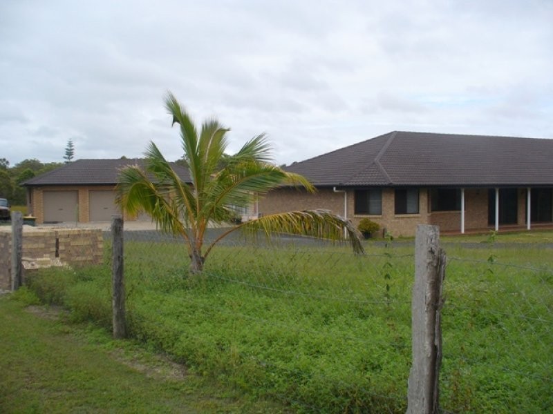 7 Gum Tree Court, Coonarr QLD 4670