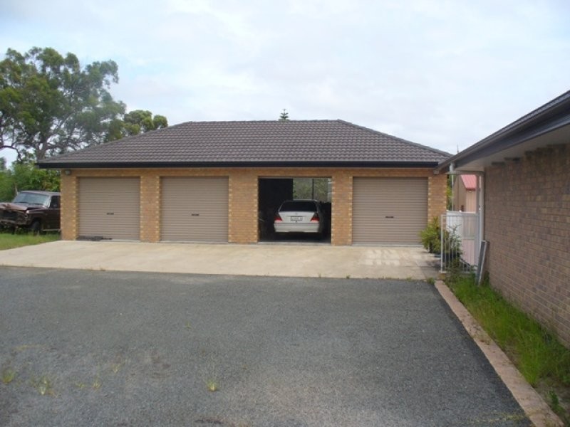 7 Gum Tree Court, Coonarr QLD 4670