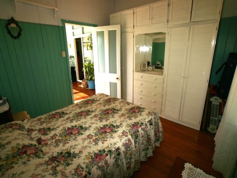 12 CORSER STREET, Burnett Heads QLD 4670