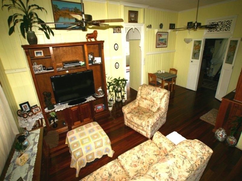 12 CORSER STREET, Burnett Heads QLD 4670