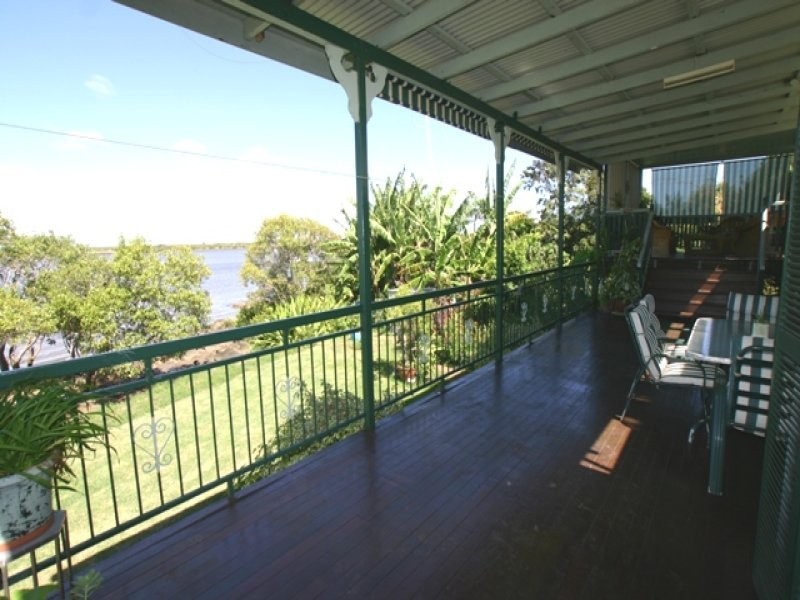 12 CORSER STREET, Burnett Heads QLD 4670