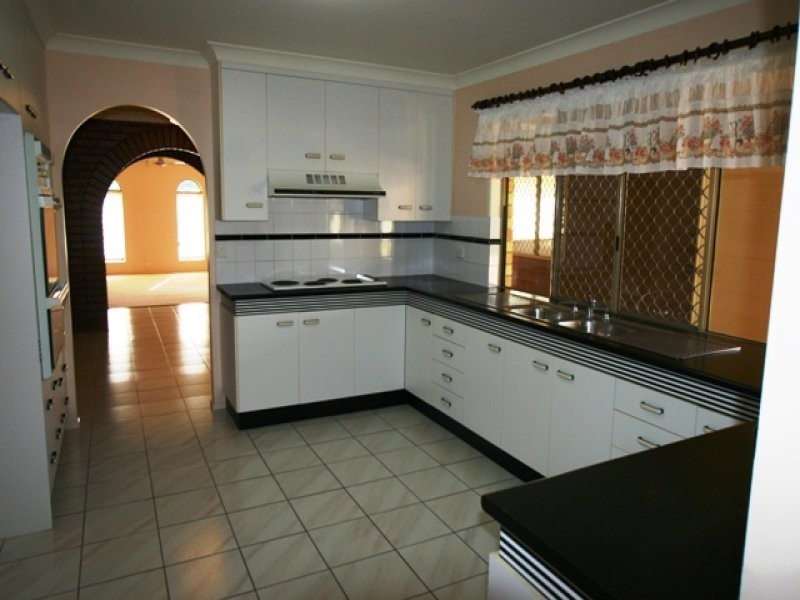 13 Crosby Street, Thabeban QLD 4670