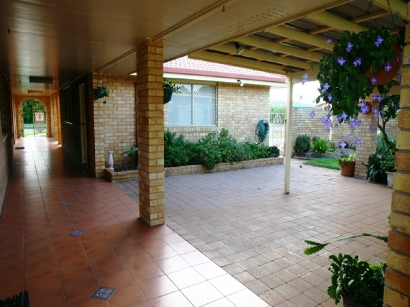 13 Crosby Street, Thabeban QLD 4670