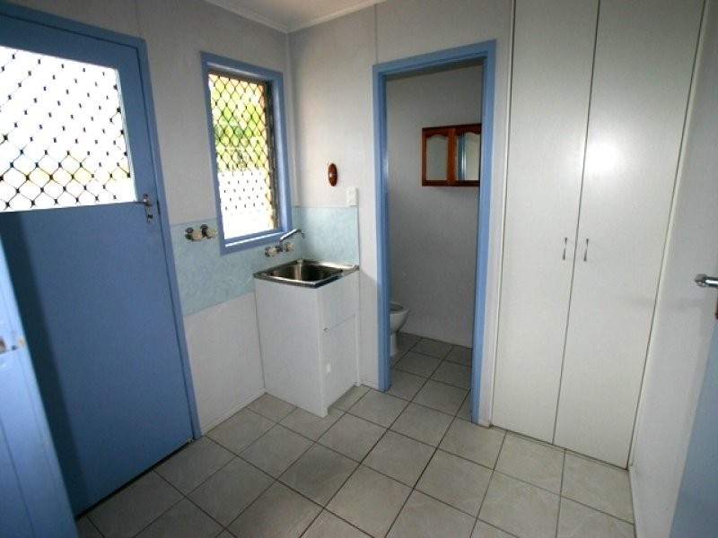 12 Dix Street, Kepnock QLD 4670