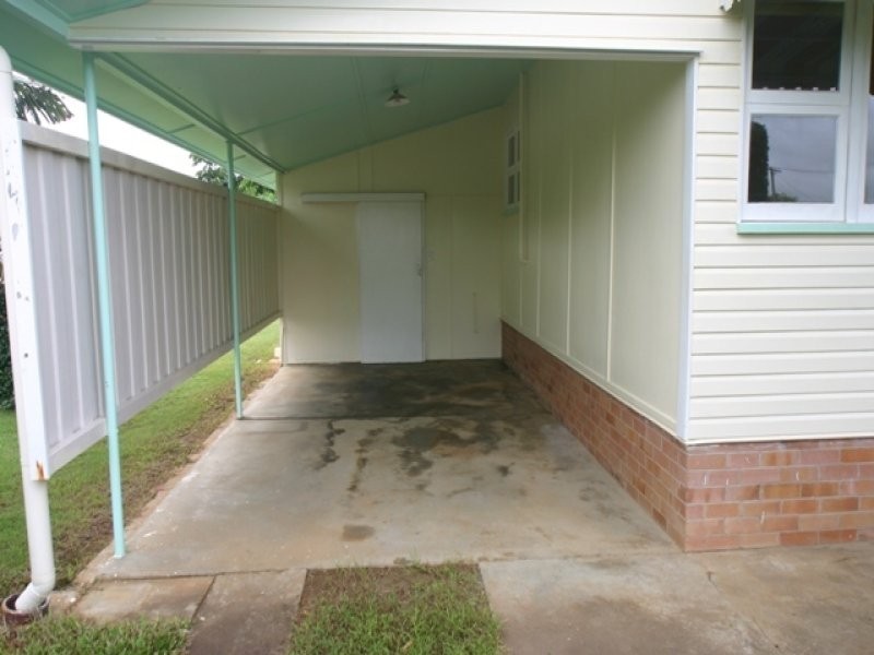4 Hussey Street, Avenell Heights QLD 4670