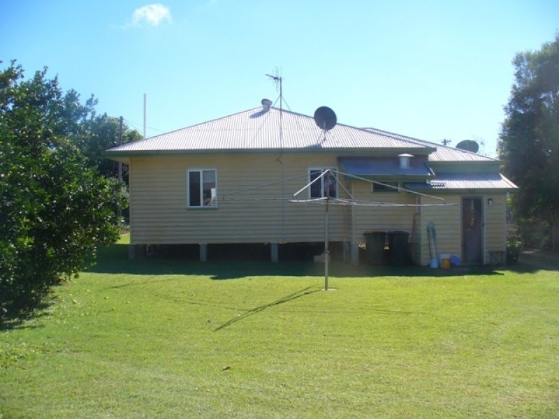 10 Joyce Street, Svensson Heights QLD 4670