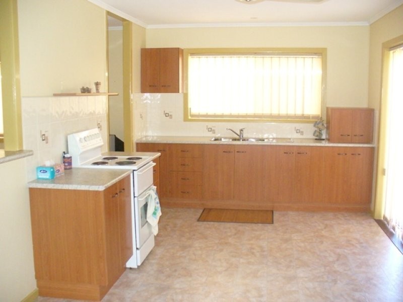 128 Elliott Heads Road, Avenell Heights QLD 4670
