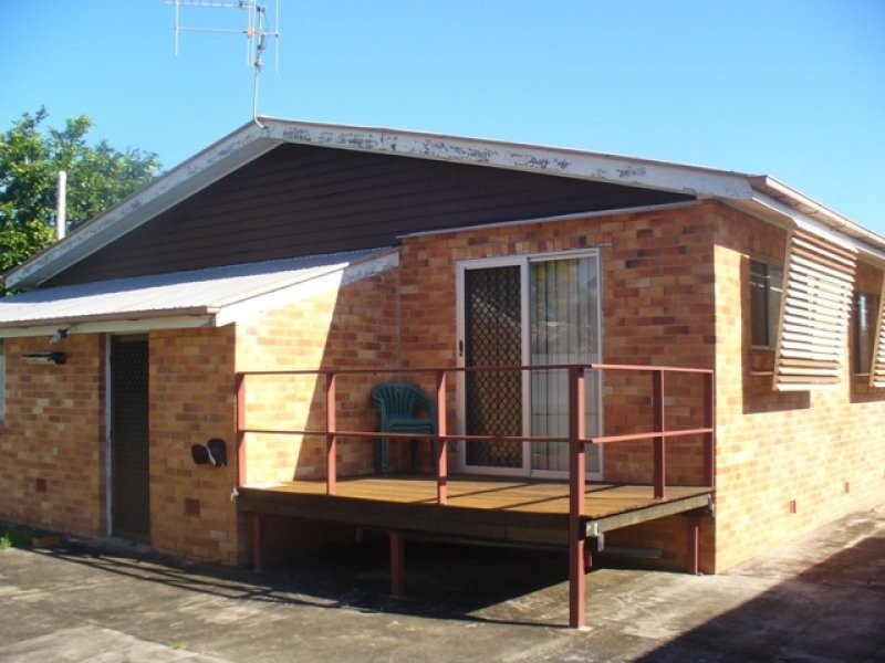 128 Elliott Heads Road, Avenell Heights QLD 4670