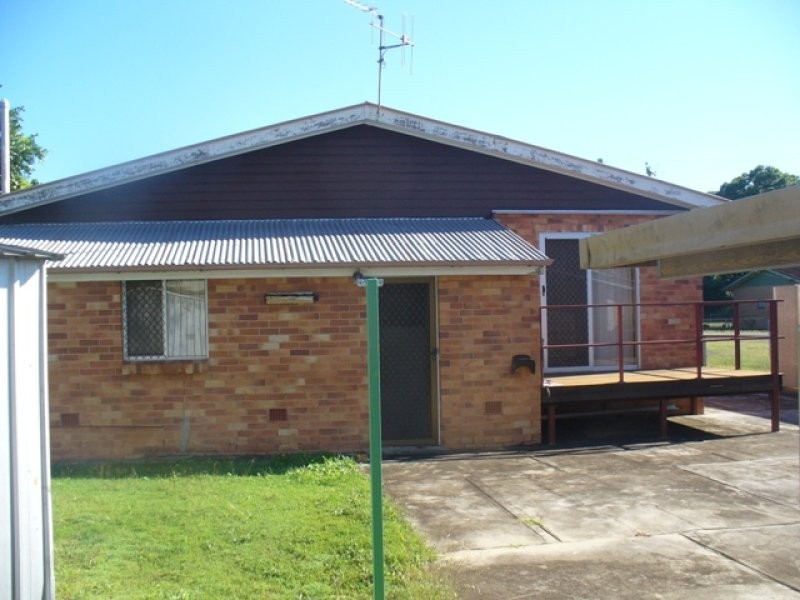 128 Elliott Heads Road, Avenell Heights QLD 4670