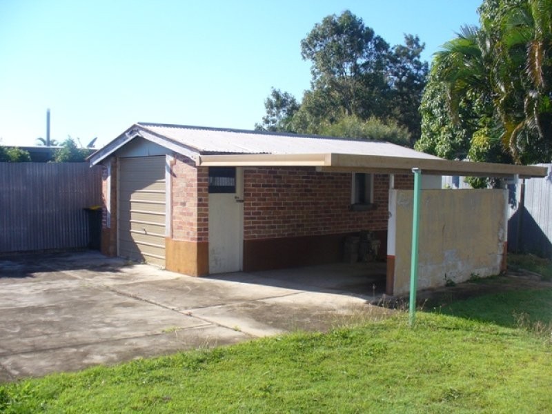 128 Elliott Heads Road, Avenell Heights QLD 4670