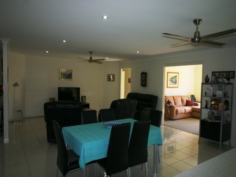 20 Gill Street, Kalkie QLD 4670