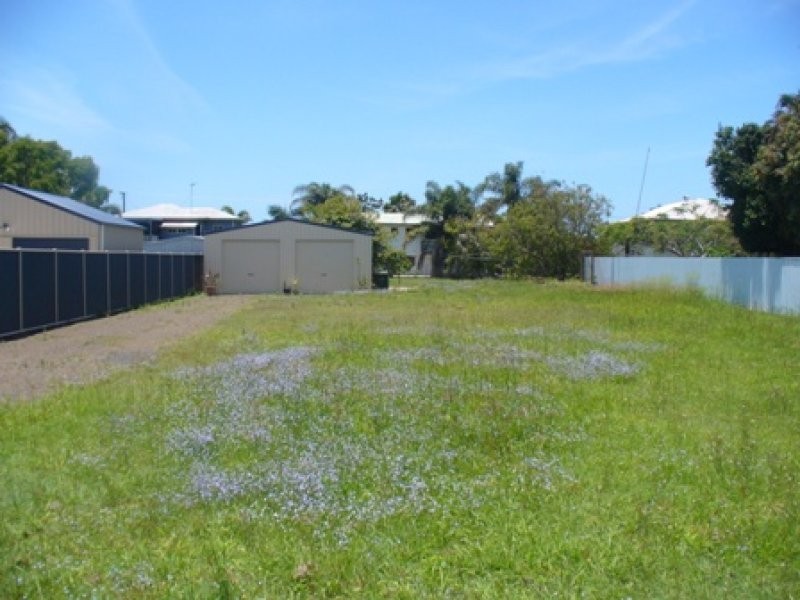 7 Doctor Street, Burnett Heads QLD 4670