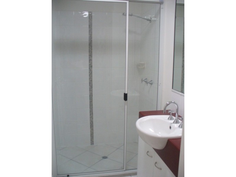 1/47 Baker Street, Kepnock QLD 4670