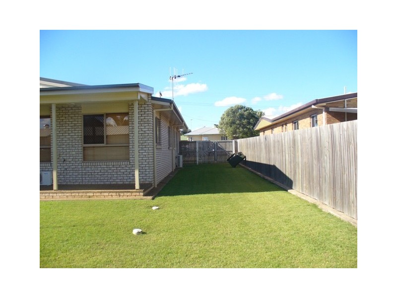 1/47 Baker Street, Kepnock QLD 4670