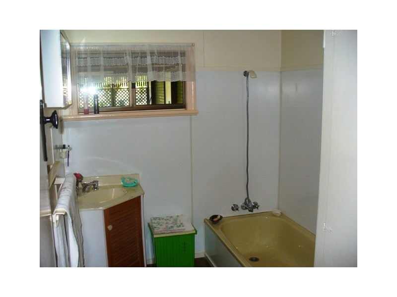 156 Bargara Road, Bundaberg East QLD 4670