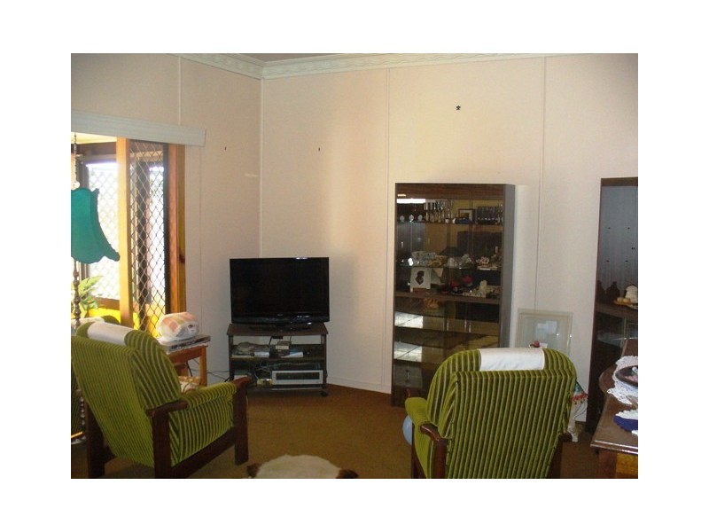 156 Bargara Road, Bundaberg East QLD 4670