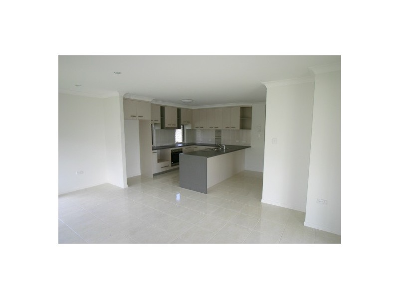 Avenell Heights QLD 4670