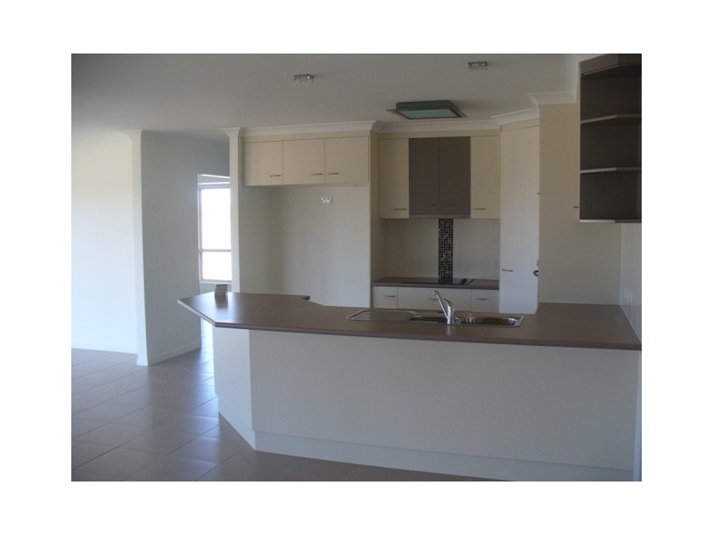 196 Palmerston Drive, Branyan QLD 4670