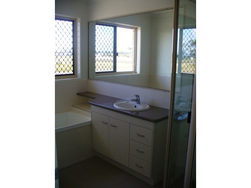 196 Palmerston Drive, Branyan QLD 4670