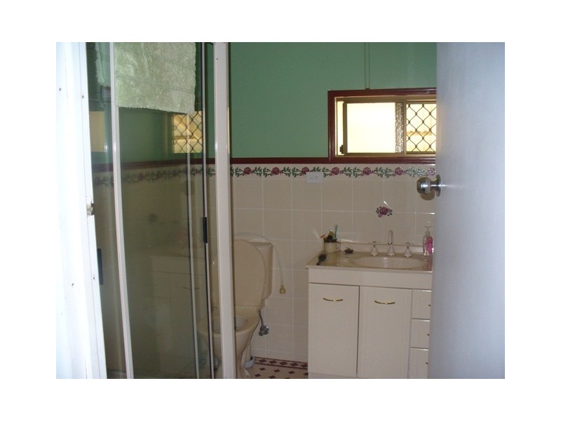 17 Morshead St, Avenell Heights QLD 4670